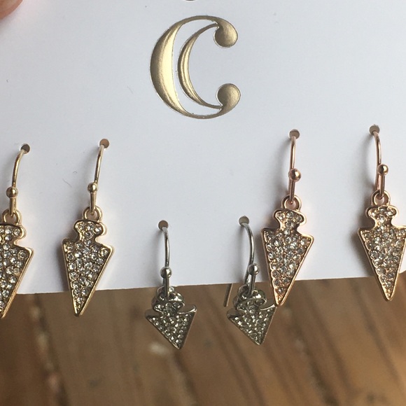 Charming Charlie - Pack of Earrings - Picture 10 of 15